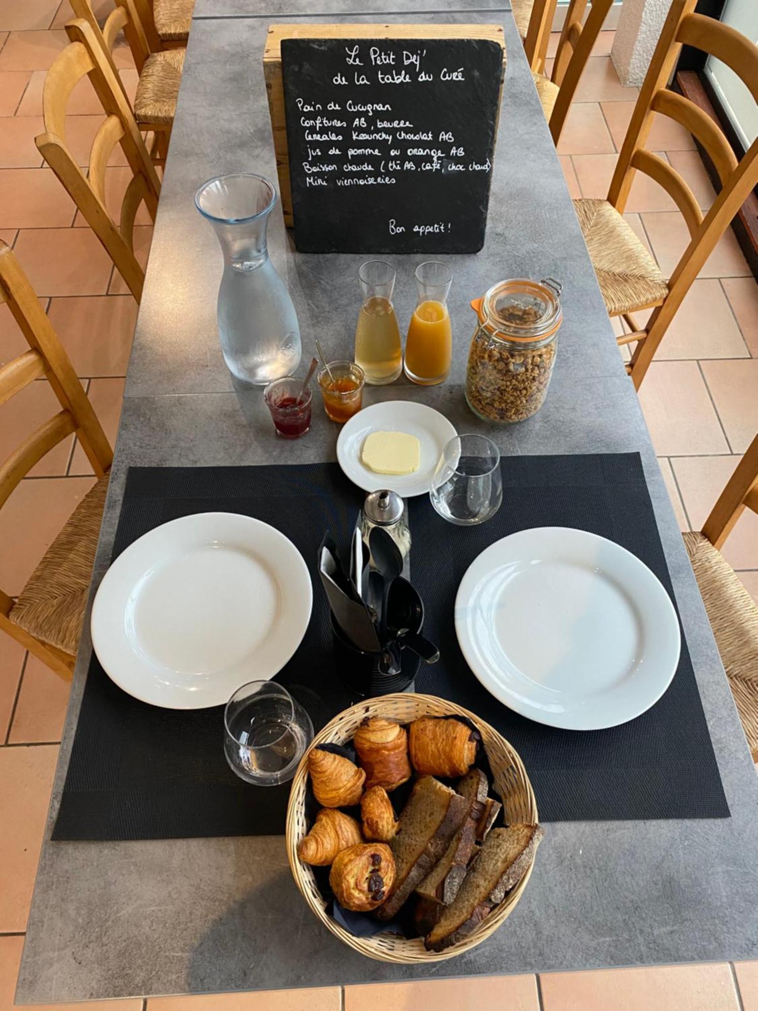 קוקוניו Auberge La Table Du Cure מראה חיצוני תמונה